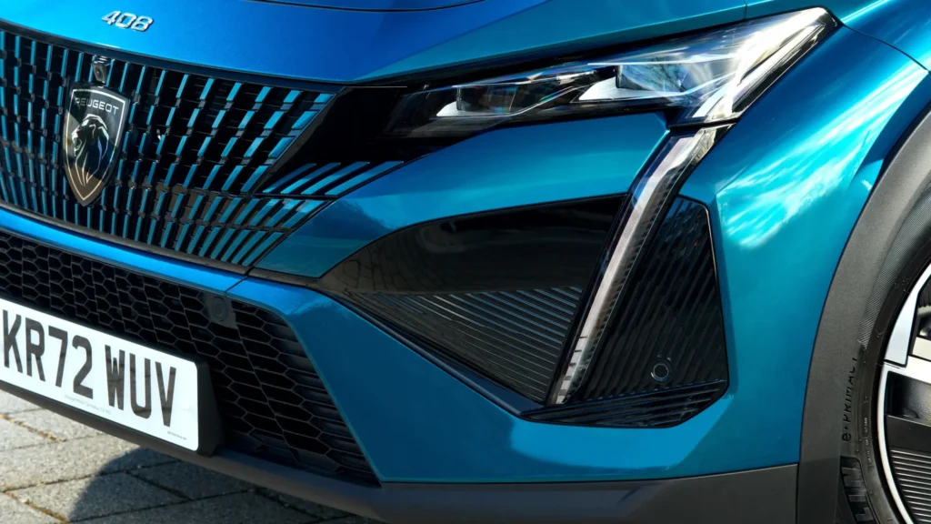 Peugeot 408 Front Light