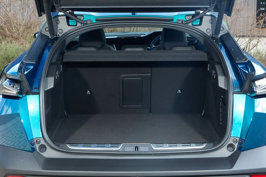 Peugeot 408 Trunk