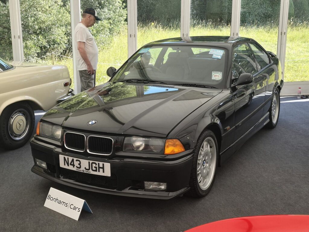 BMW E36 M3 front three-quarter view