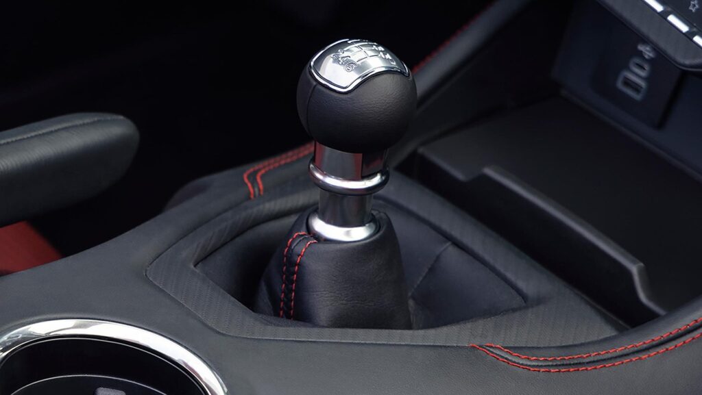 Ford Mustang manual gear shifter