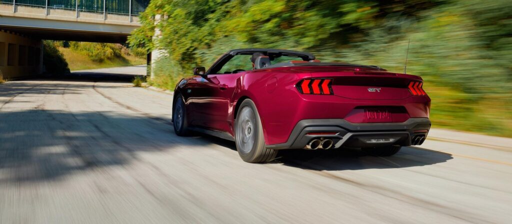 Ford Mustang rear exhaust view