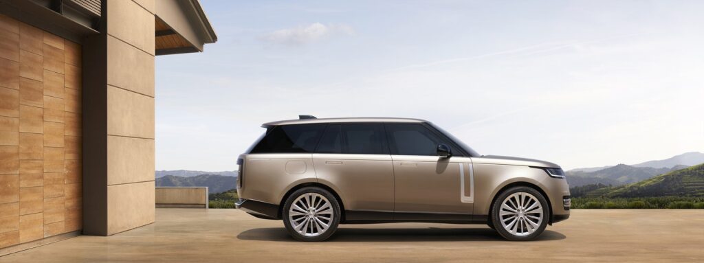 Range Rover P530 exterior road rear view