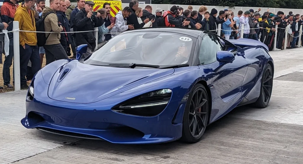 McLaren 750S front view