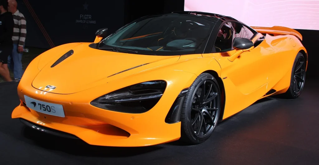 McLaren 750S front view