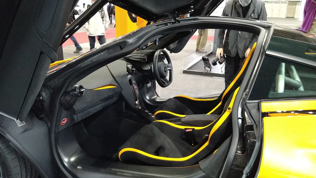 McLaren 750S front seats