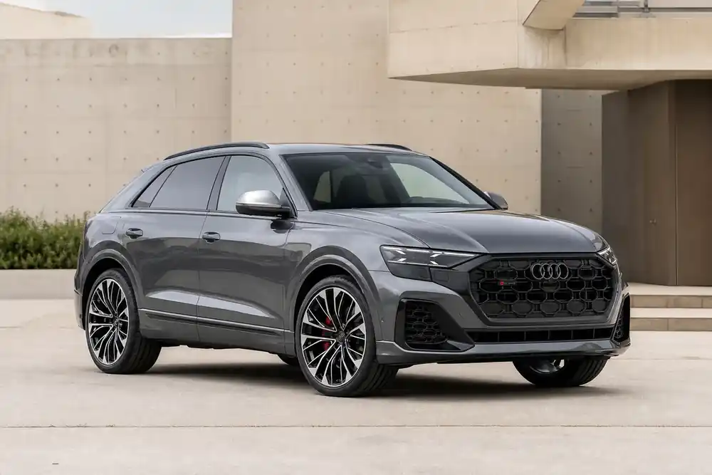 Audi SQ8 front three-quarter view