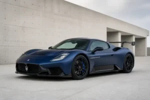 Maserati GT2 Stradale front three-quarter view