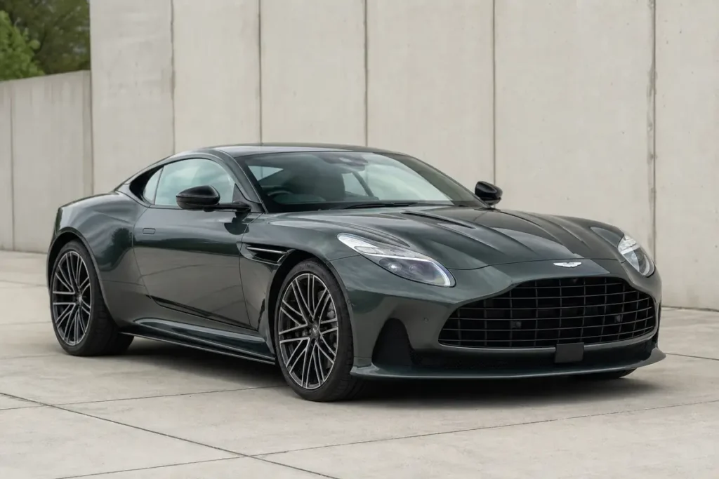 Aston Martin DB12