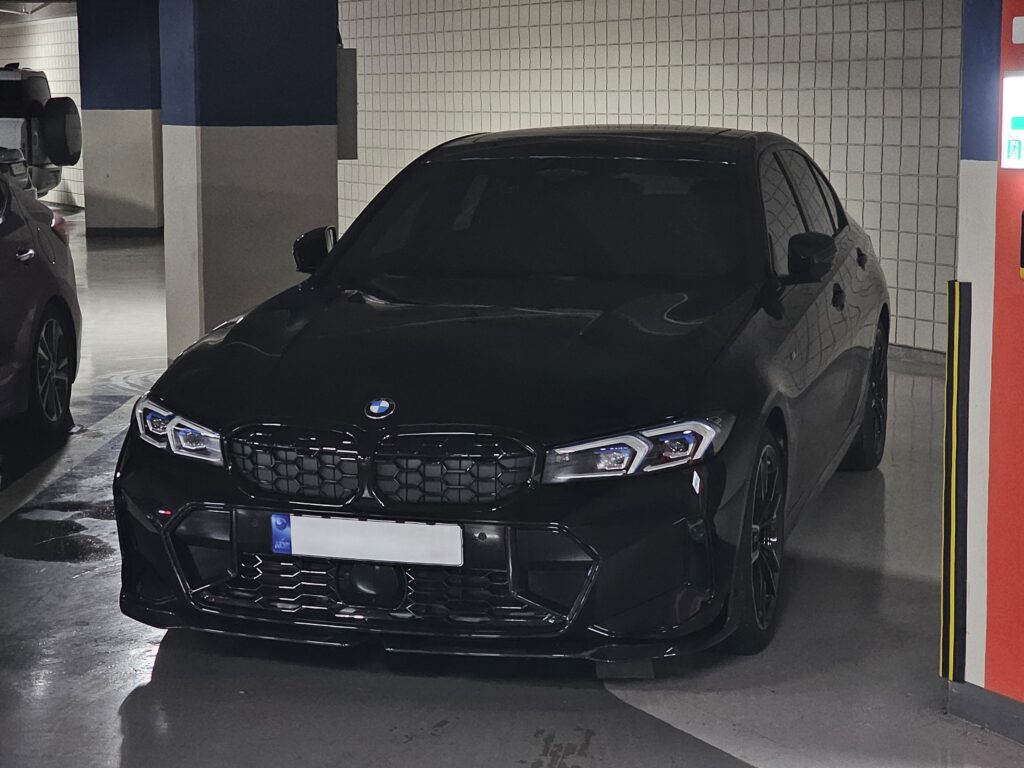 BMW G20 LCI M340i badge and exterior detail