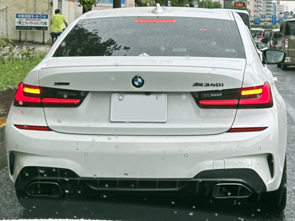BMW M340i xDrive G20 front static view