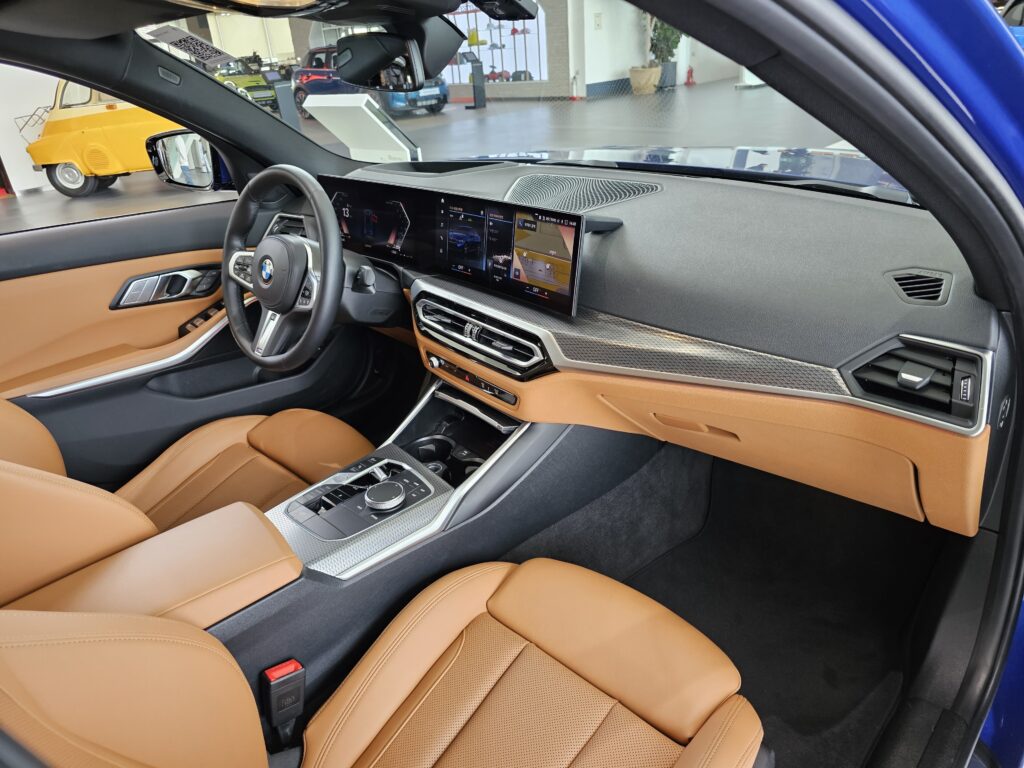 BMW G20 LCI interior dashboard reference