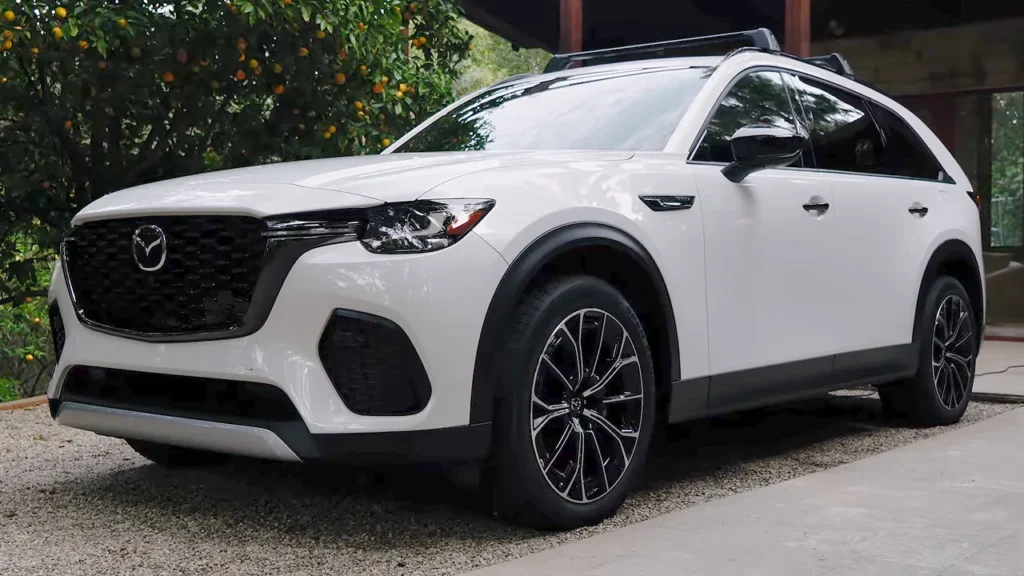 Mazda CX-70 front three-quarter view
