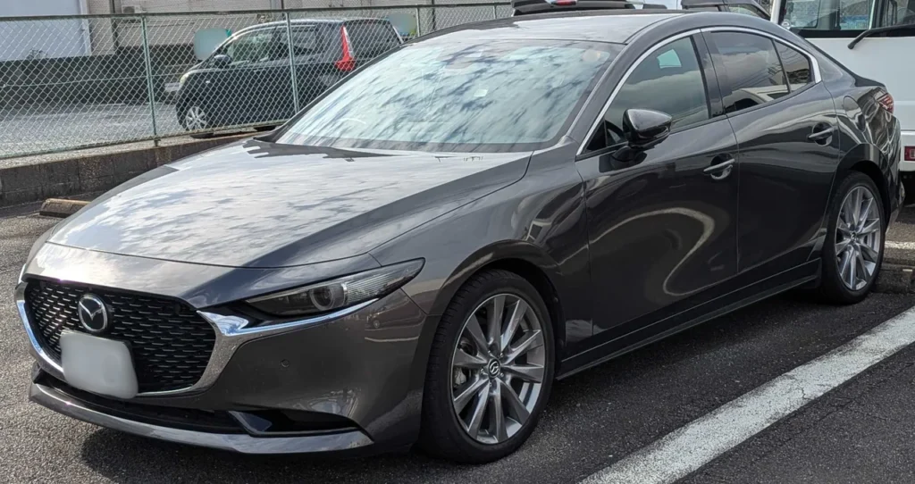 Mazda Mazda3 front three-quarter view