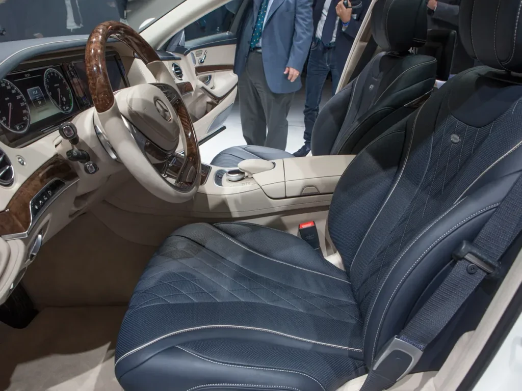 Previous-generation Mercedes-Benz S500 front seats reference