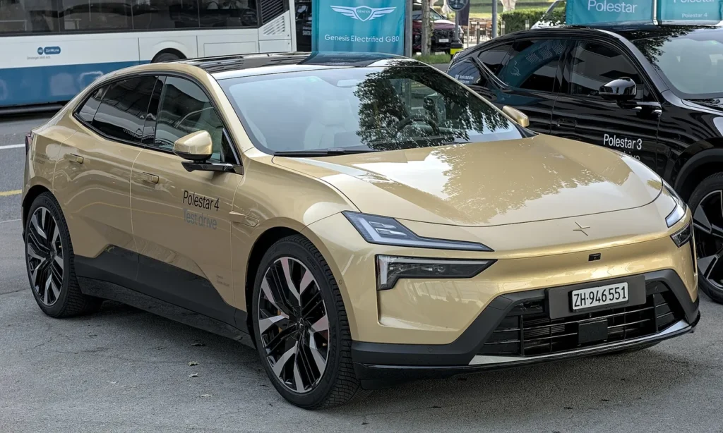 Polestar Polestar 4 front three-quarter view