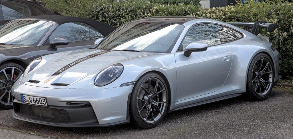 Porsche 911 GT3 front three-quarter view