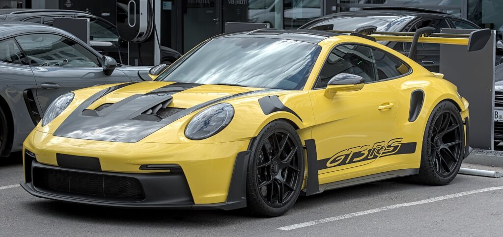 Porsche 911 GT3 RS rear wing view