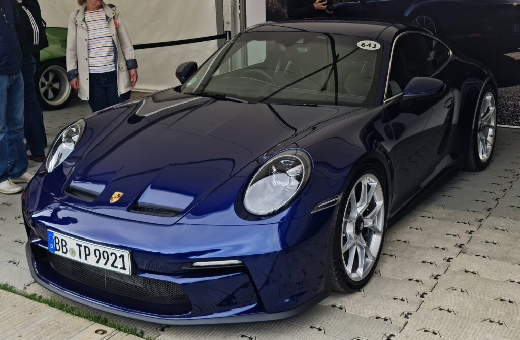 Porsche 911 GT3 Touring interior reference