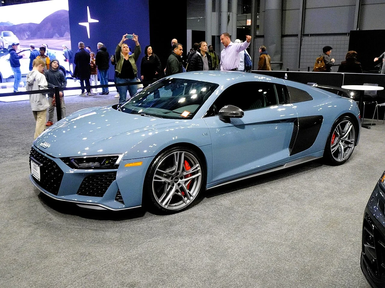 Blue Audi R8 V10 performance quattro side and front