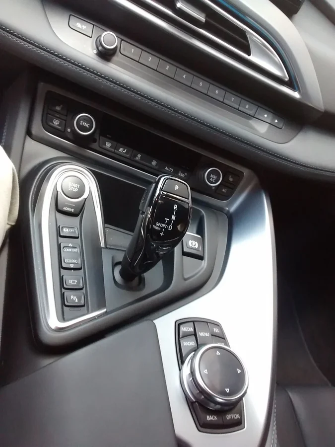 BMW i8 center console and gear selector