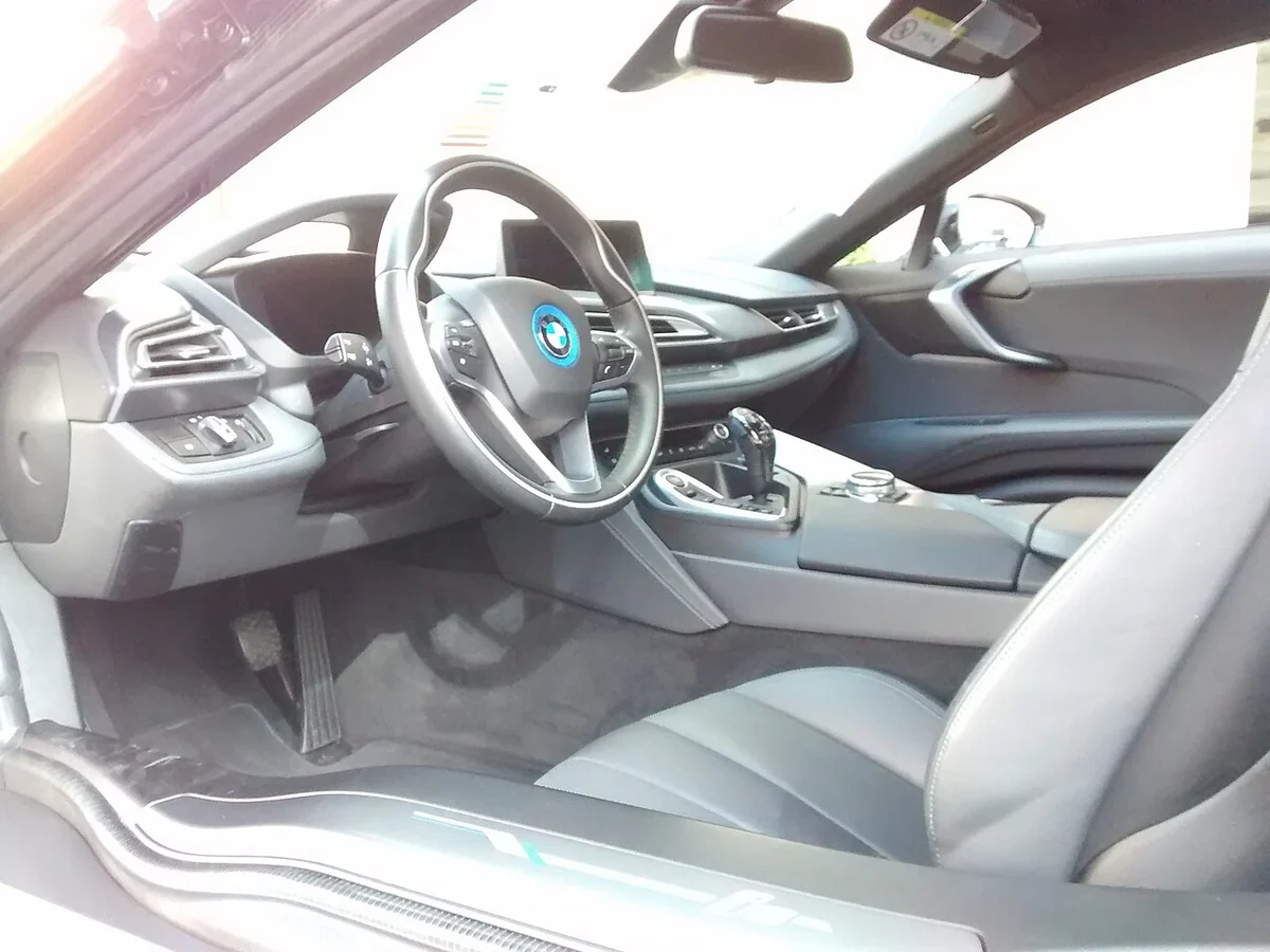 BMW i8 dashboard and front seating area