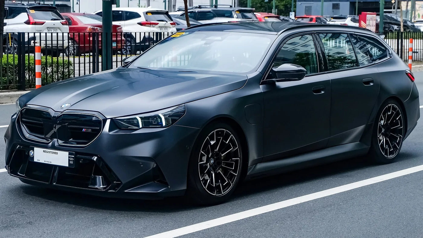 BMW M5 G99 Touring Black Matte 01