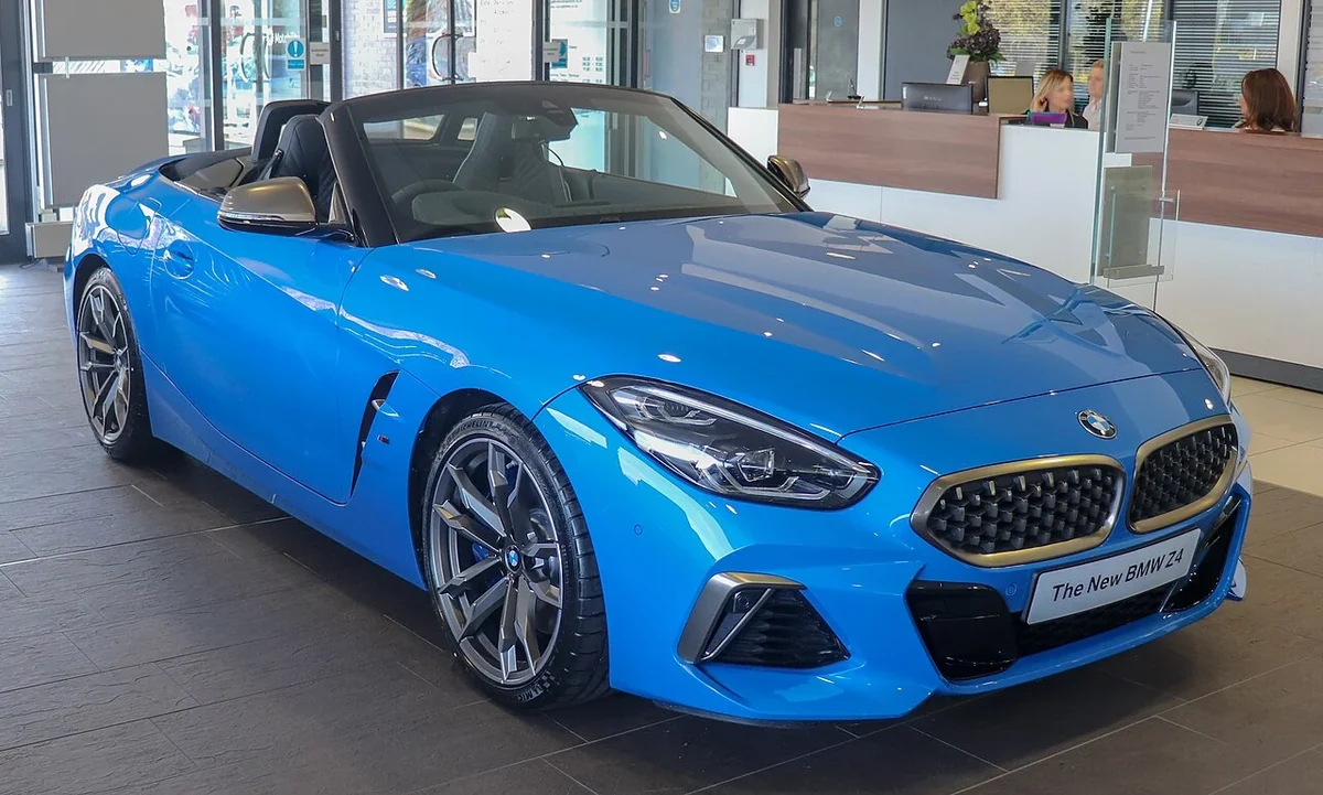 Blue early BMW Z4 M40i with open roof
