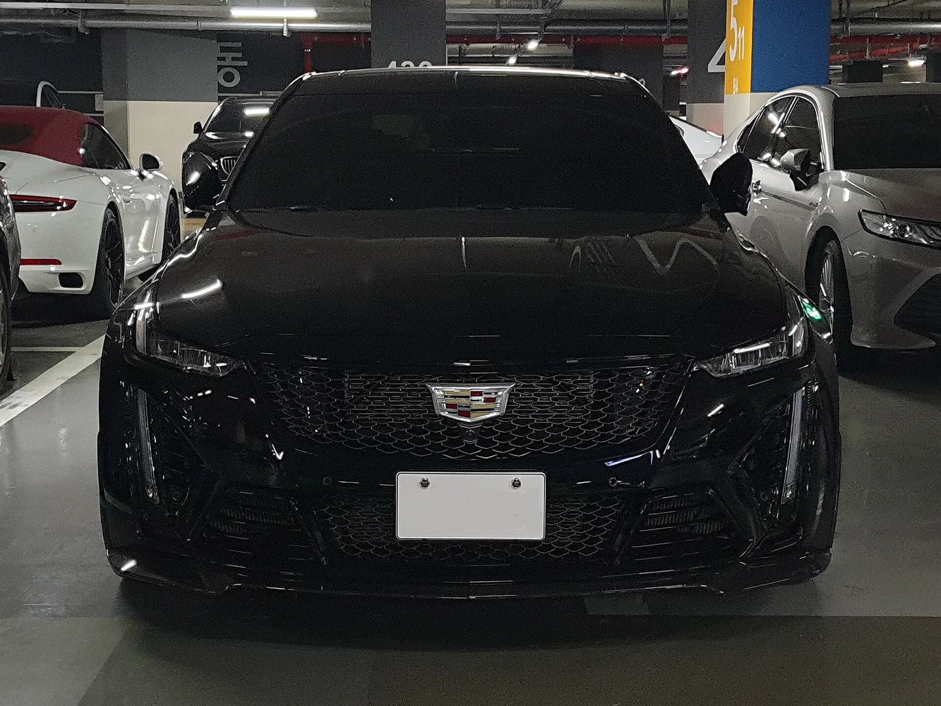 2026 Cadillac CT5-V Blackwing Cadillac CT5-V Blackwing 6DC79 Black Raven (3)