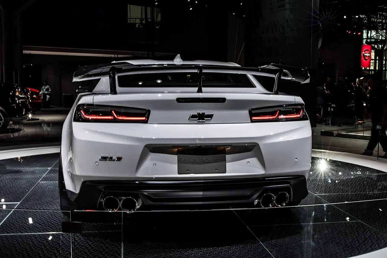 Camaro ZL1 1LE rear wing at a motor show