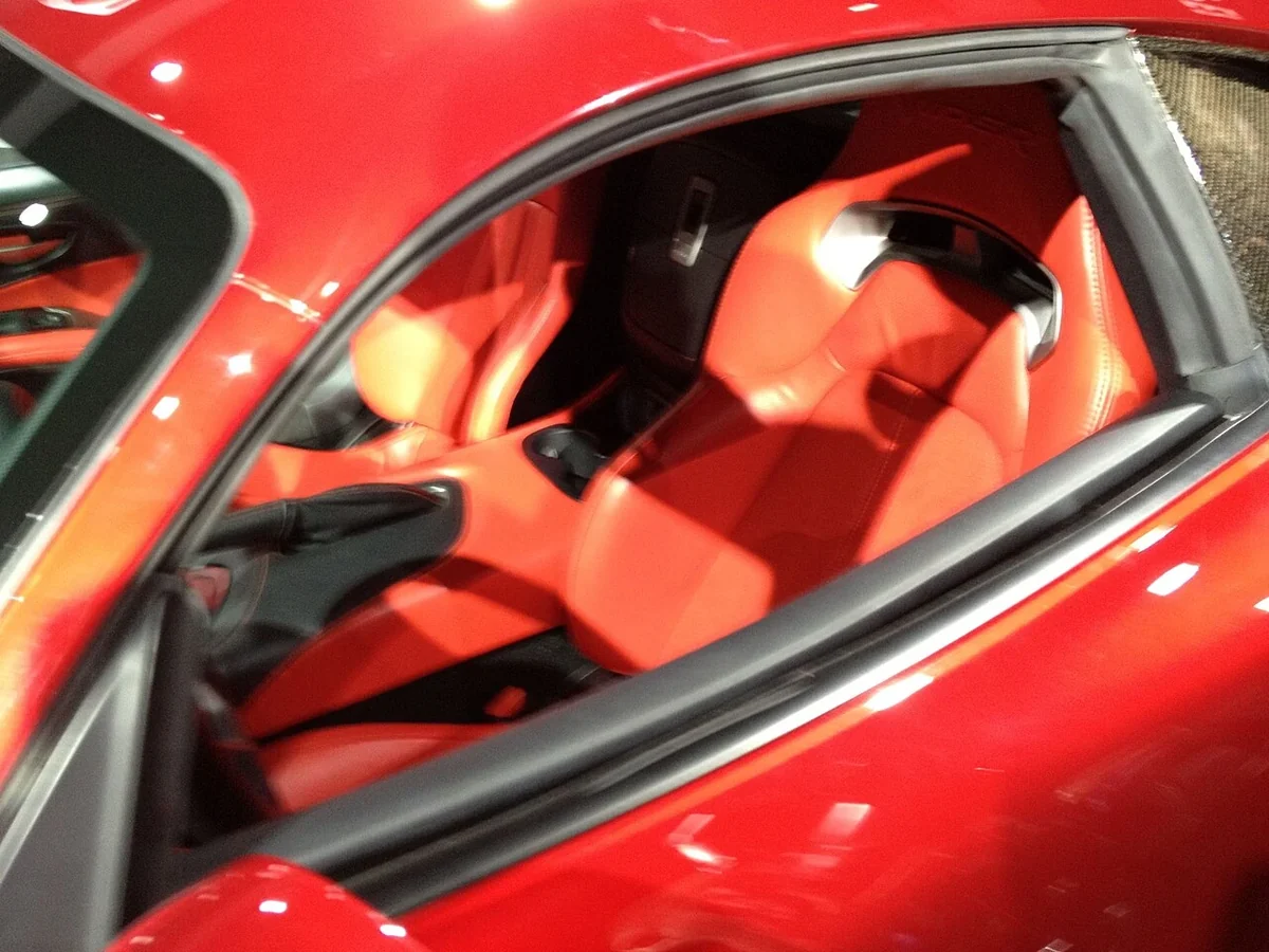 2013 SRT Viper GTS red front seat and door opening