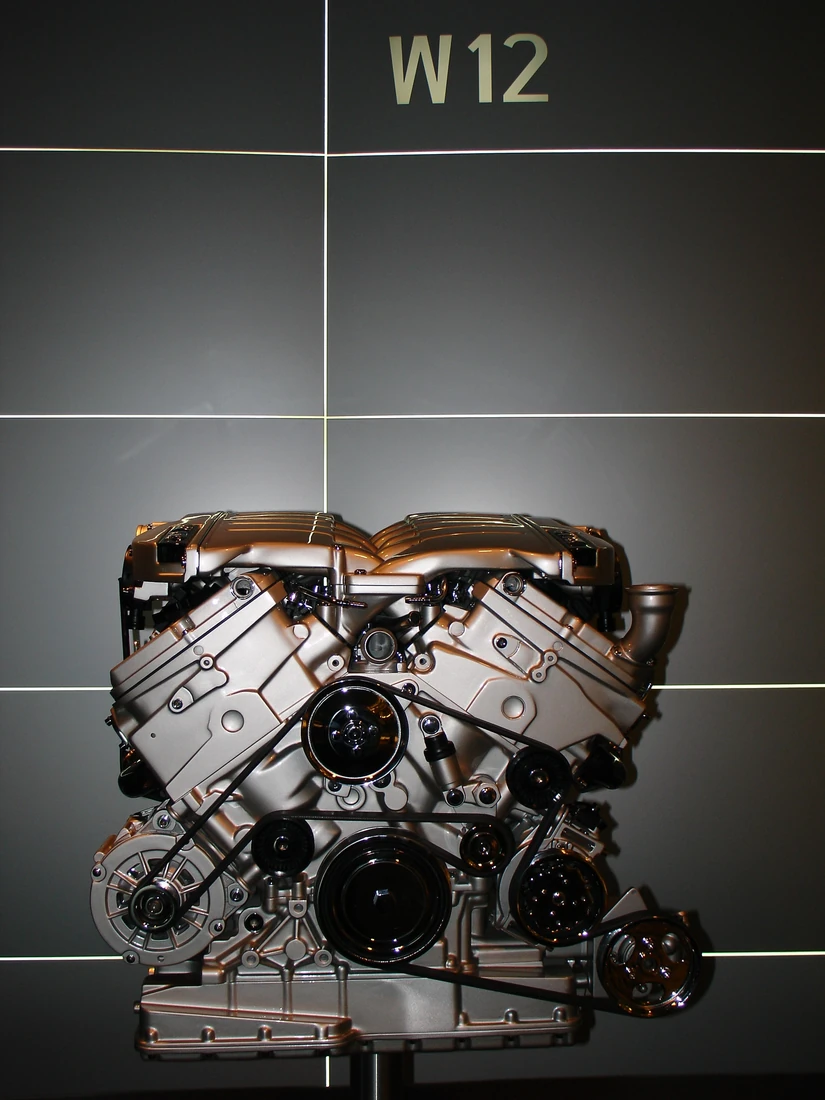 Volkswagen Phaeton W12 engine display showing the complete compact engine package