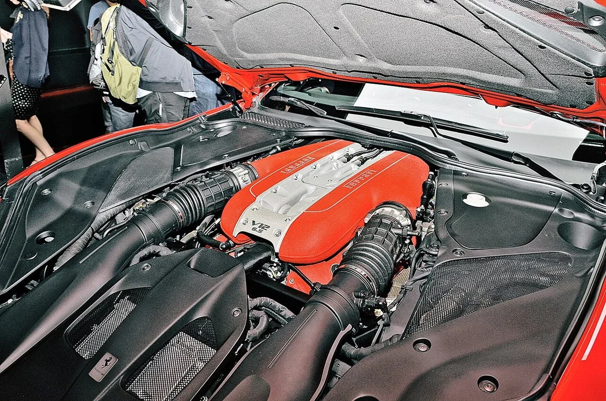 Ferrari 812 Superfast V12 engine compartment