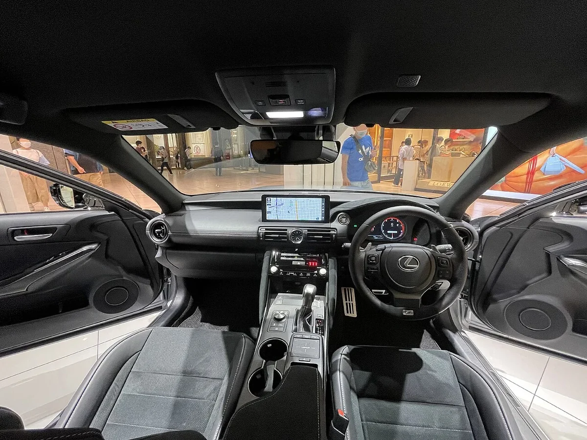 Lexus IS 500 right-hand-drive interior