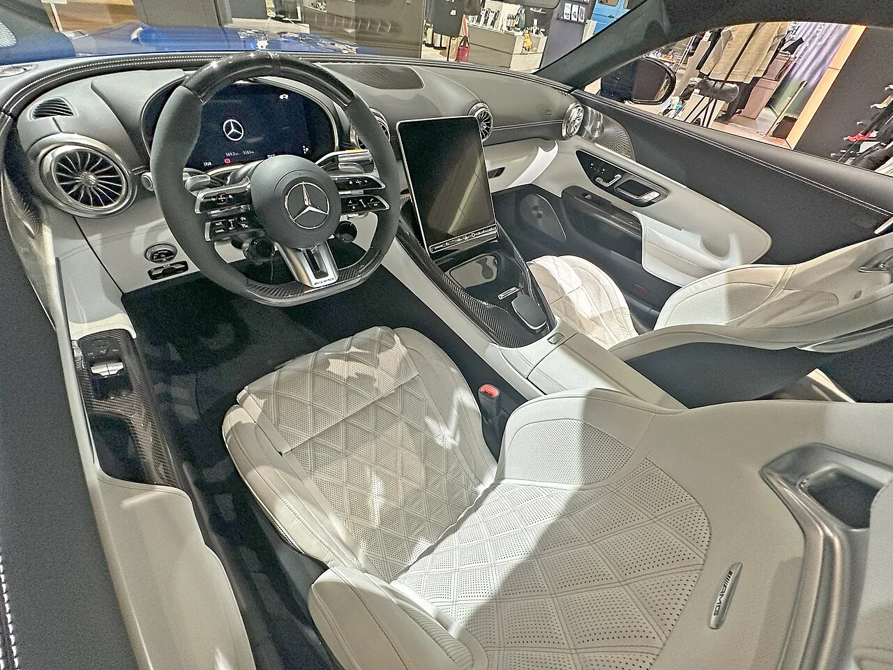 Mercedes-AMG GT 63 C192 cockpit and front seats