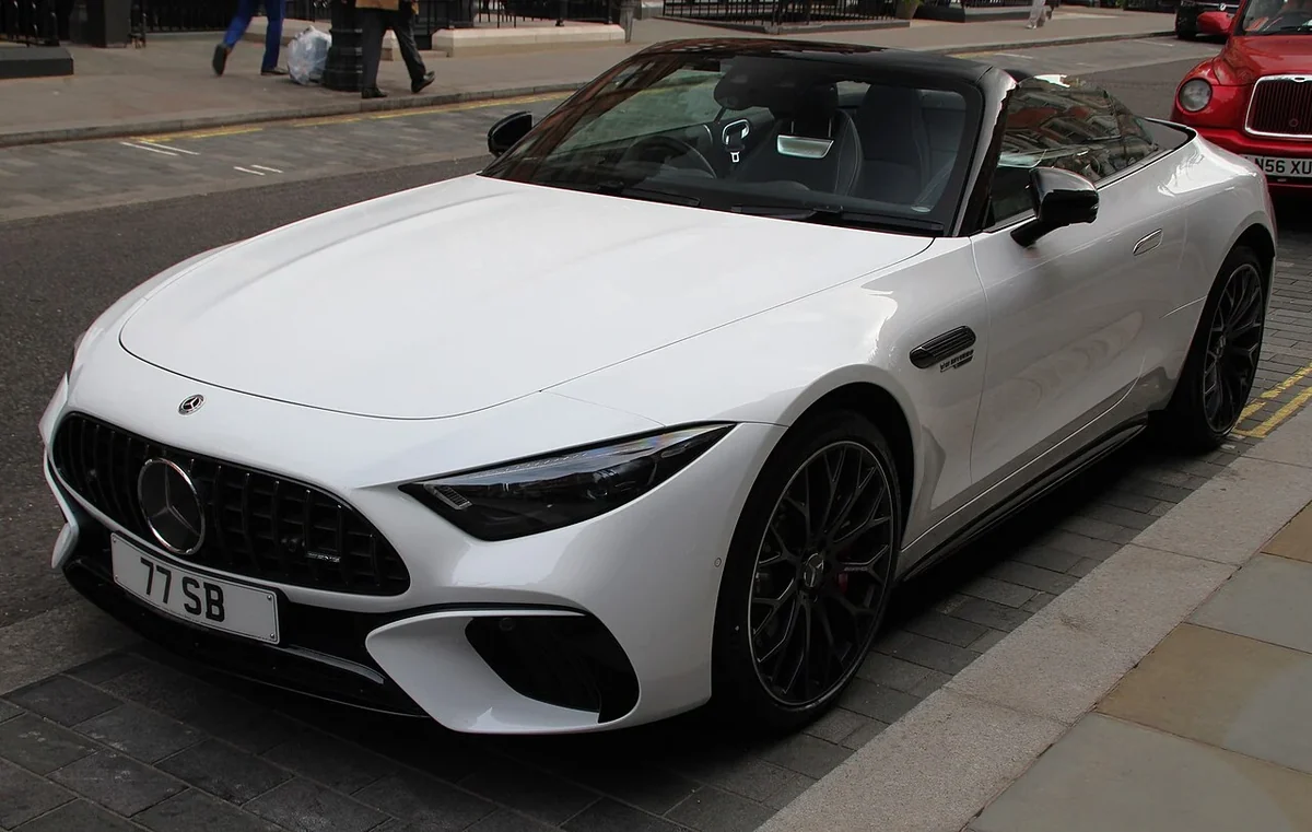 Mercedes-AMG SL 55 R232 with roof open
