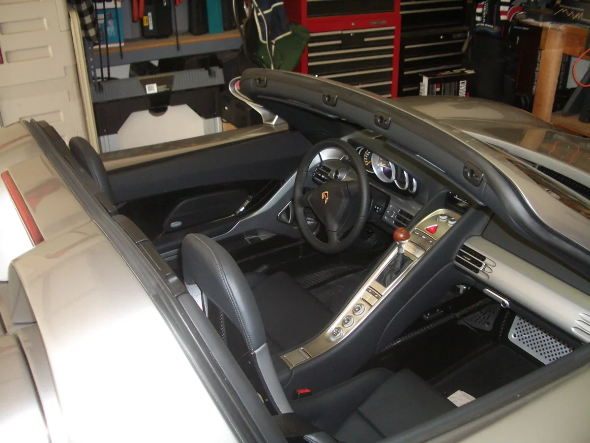 Porsche Carrera GT manual cockpit viewed from above