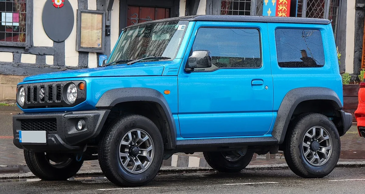 2019 UK-market Jimny SZ5 three-door automatic, from the JB74 export generation.