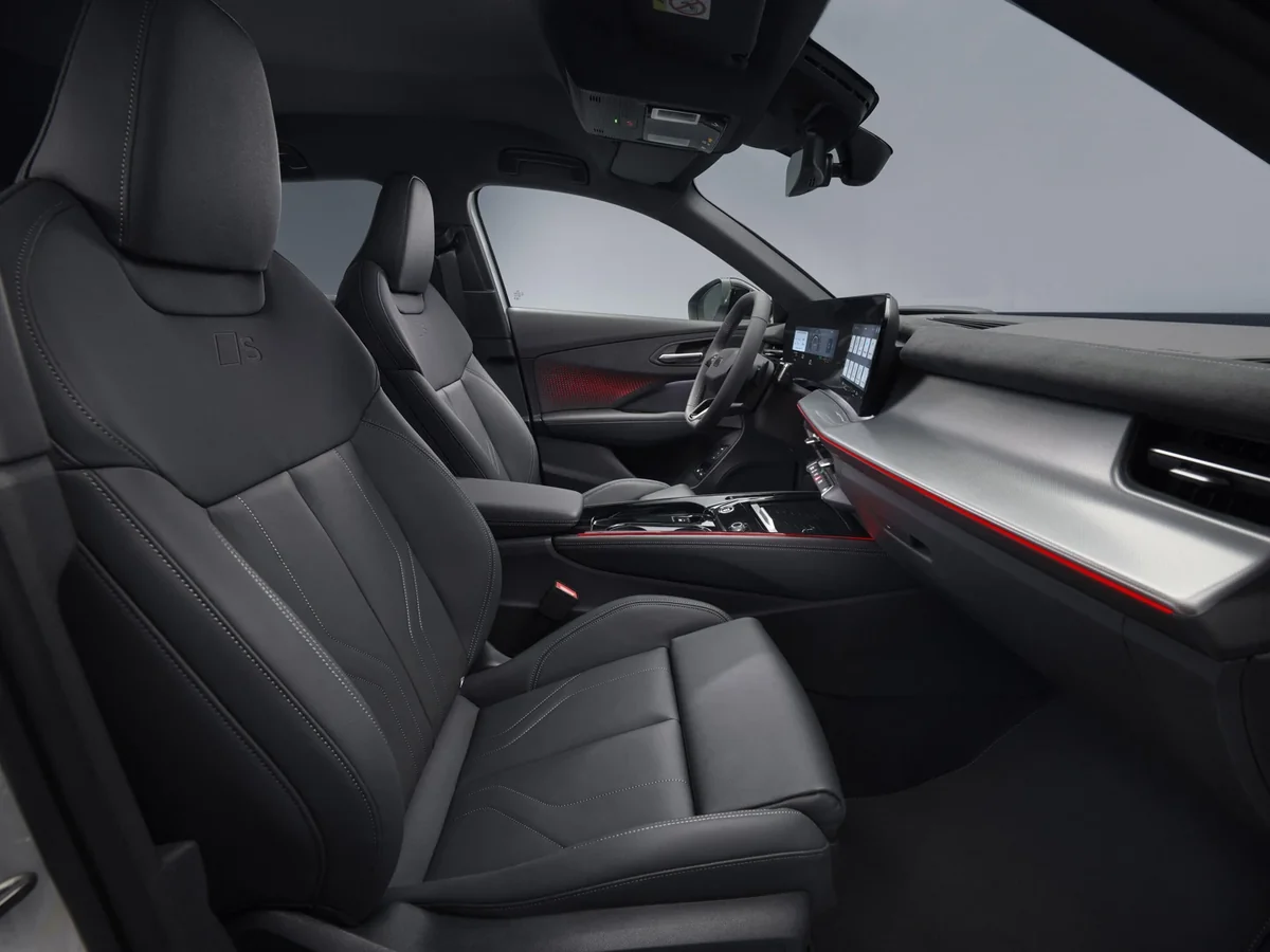 Audi Q3 front seats and cabin