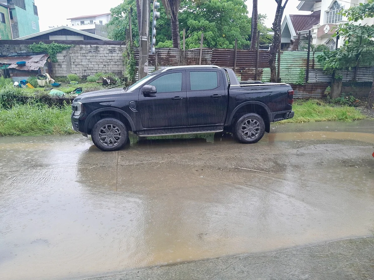 Current Ford Ranger Wildtrak side profile in the Philippines