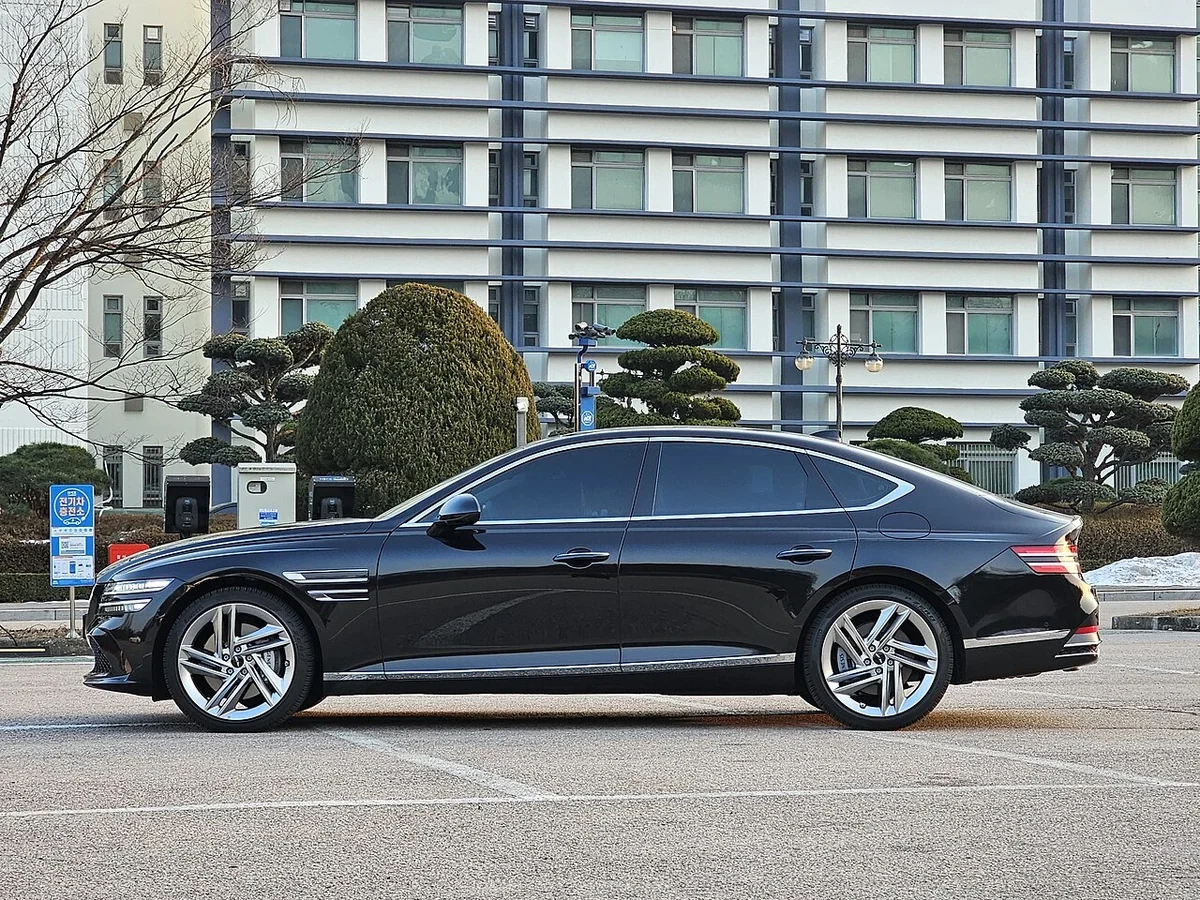 Genesis G80 facelift side profile
