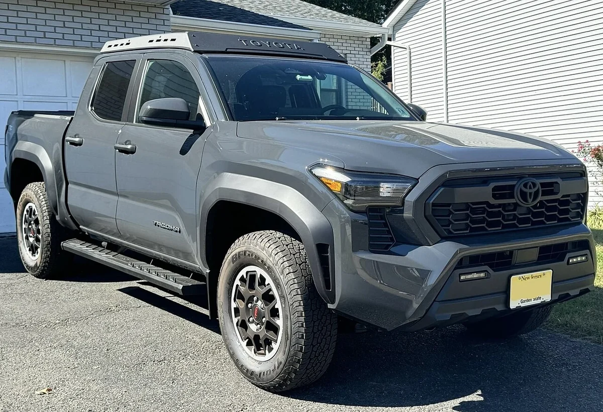 Toyota Tacoma Review: fourth-generation TRD Off-Road front view
