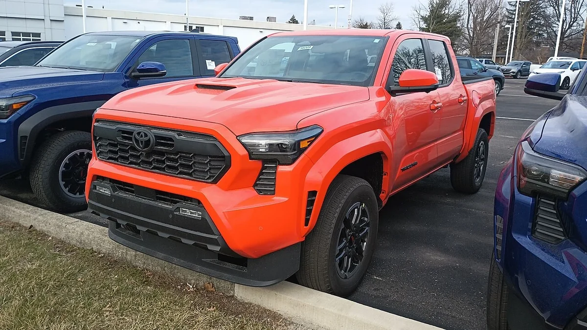 2024 Toyota Tacoma TRD Sport front view