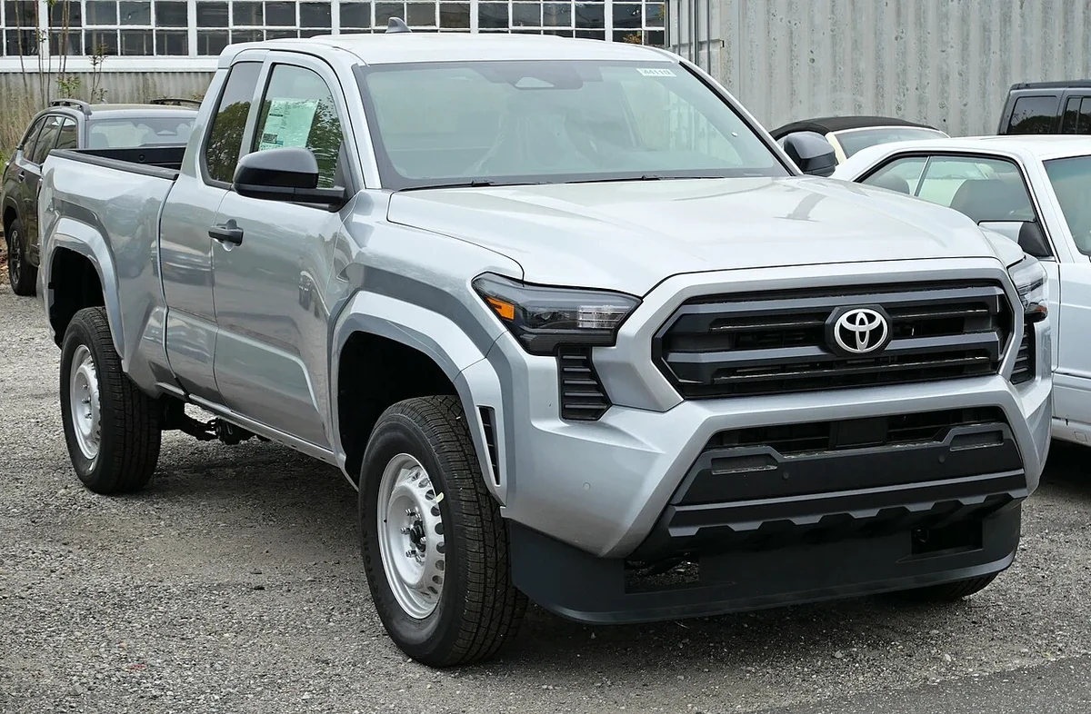 2025 Toyota Tacoma SR XtraCab front view