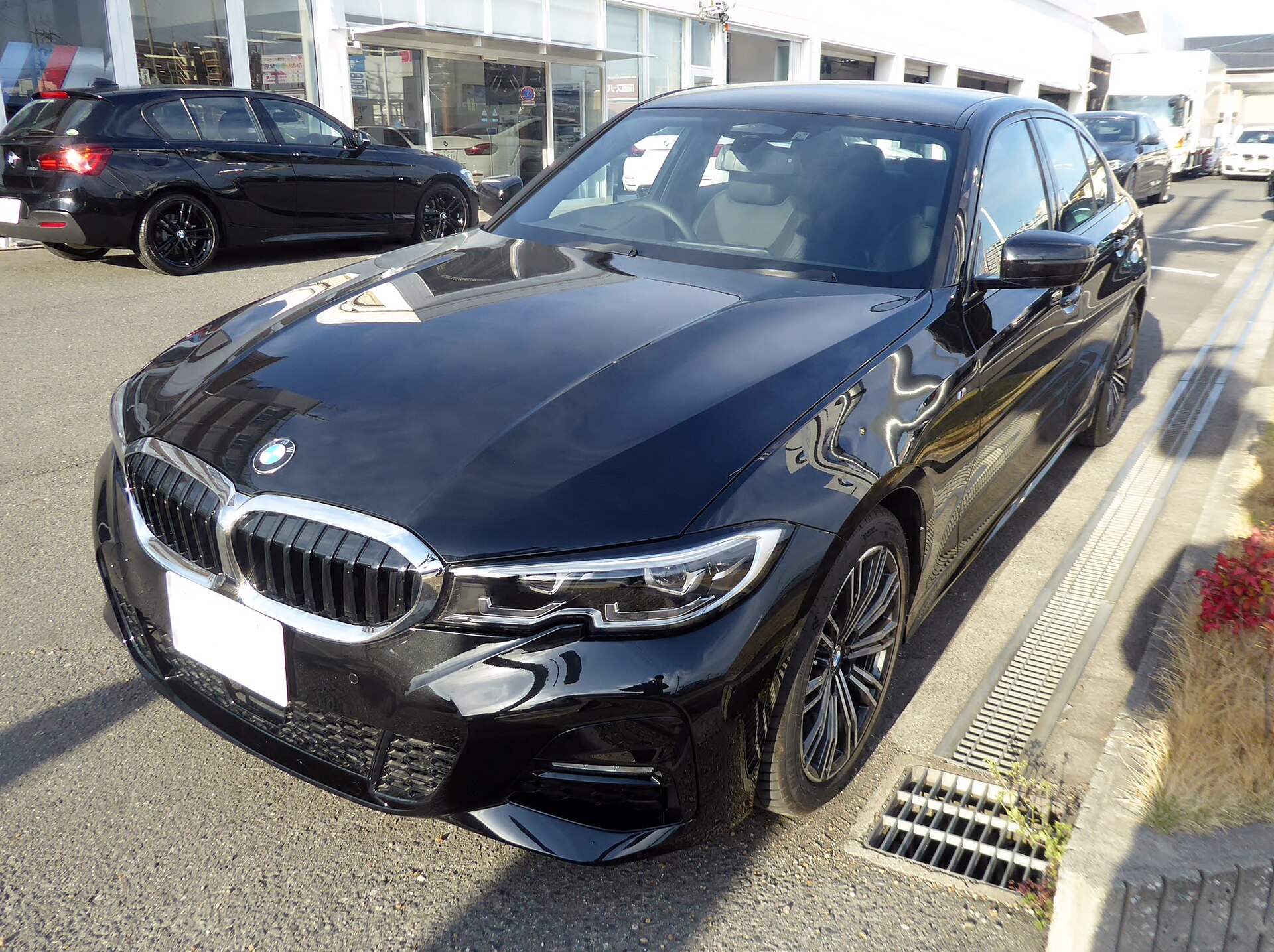BMW 320i G20 front view