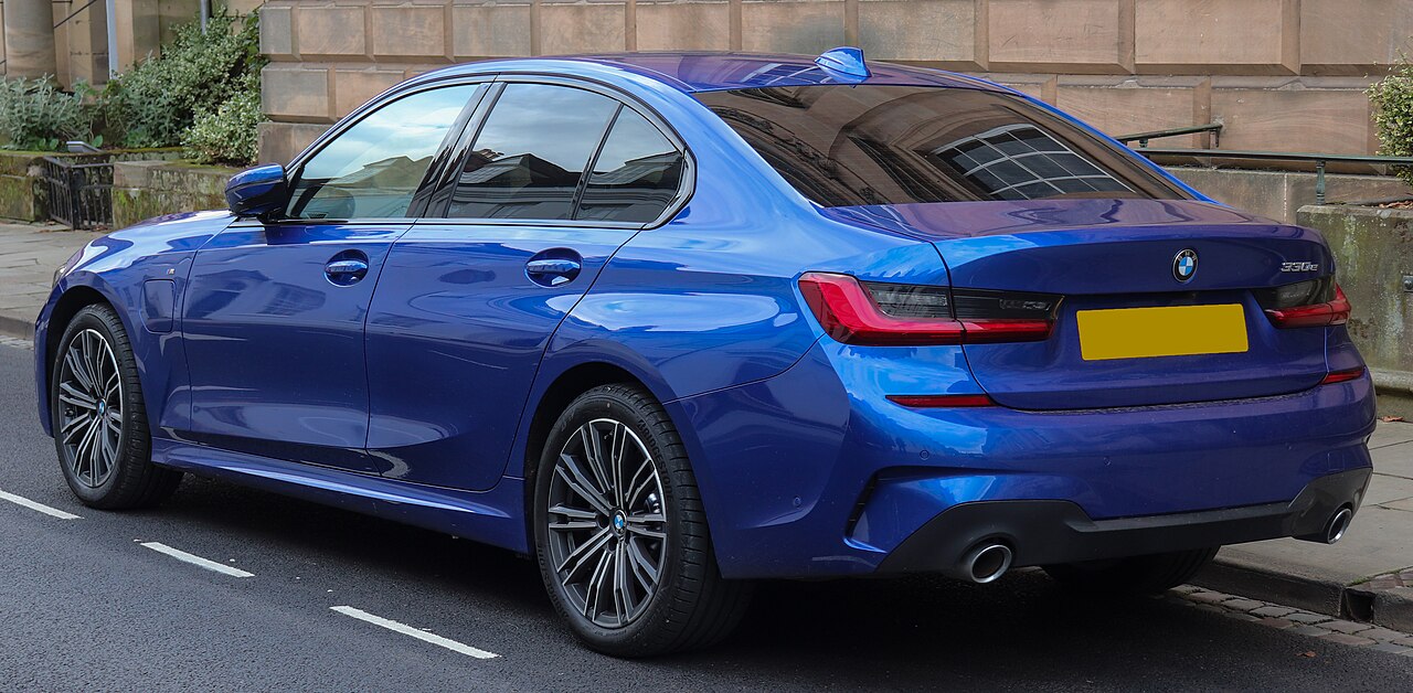 BMW 330e blue 2019 M Sport rear three-quarter view