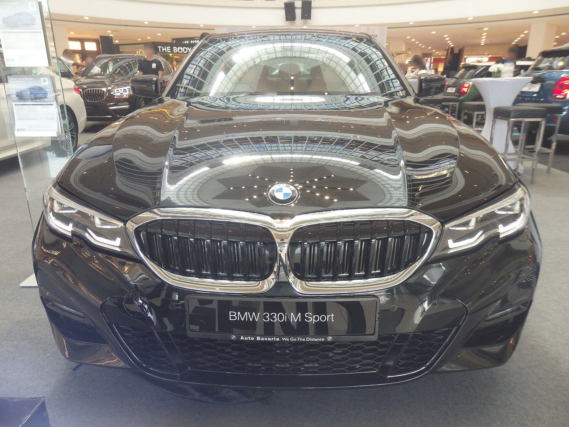 BMW 330i G20 black 2019 M Sport head-on front view