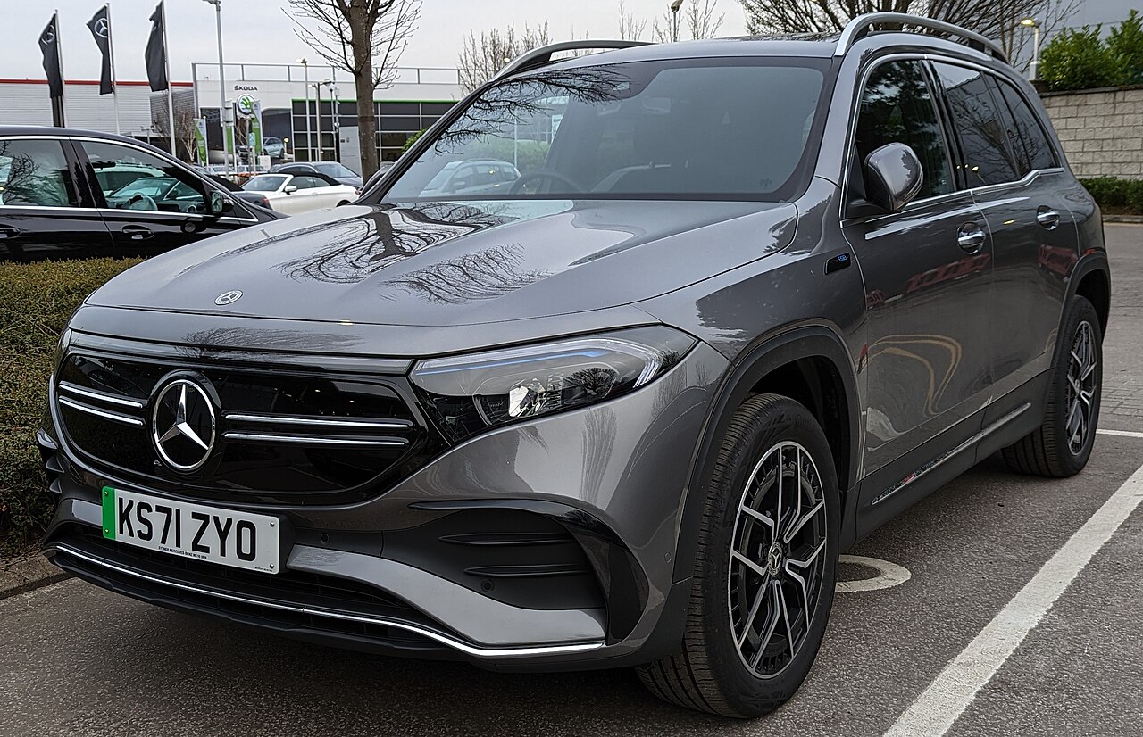 Mercedes-Benz EQB 350 4MATIC grey 2021 AMG Line front three-quarter view