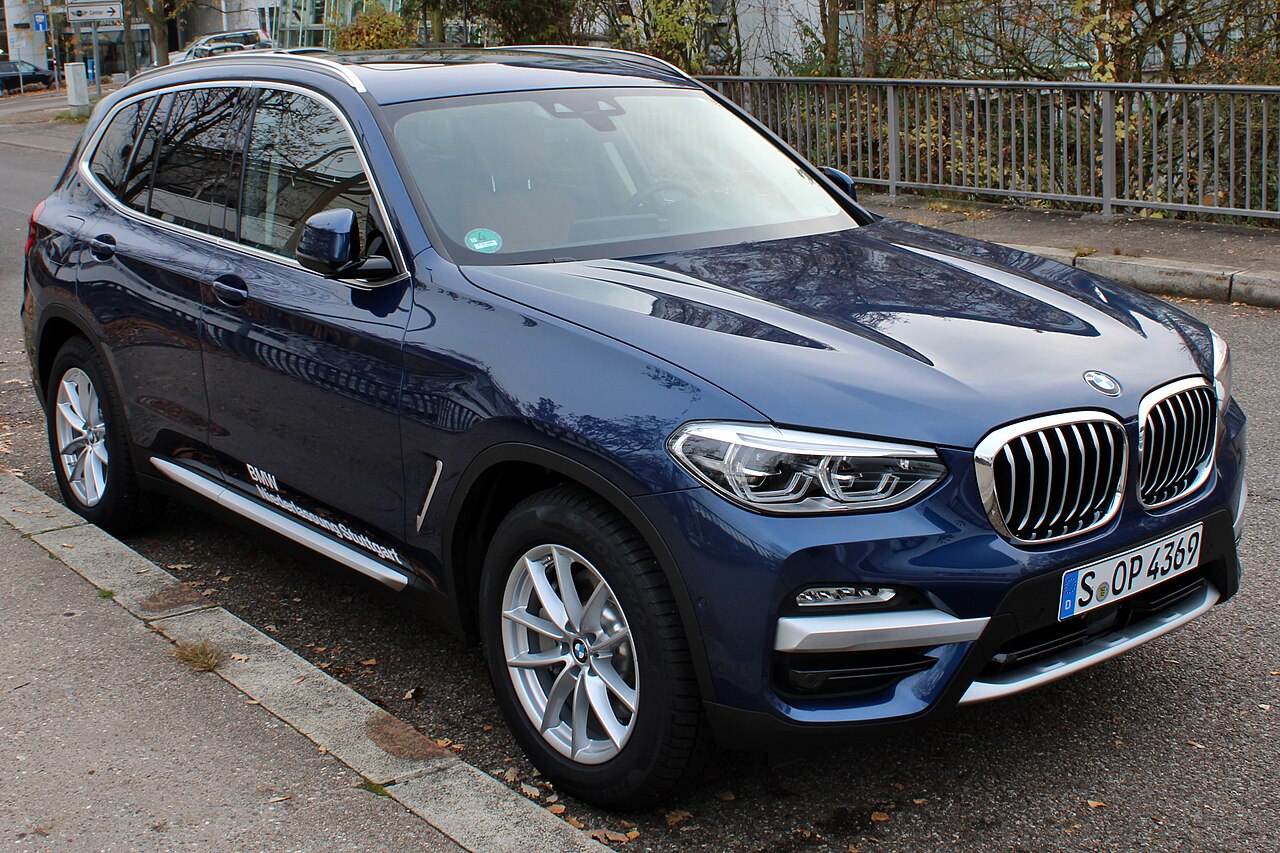 Blue early BMW X3 xDrive30i G01 front three-quarter view