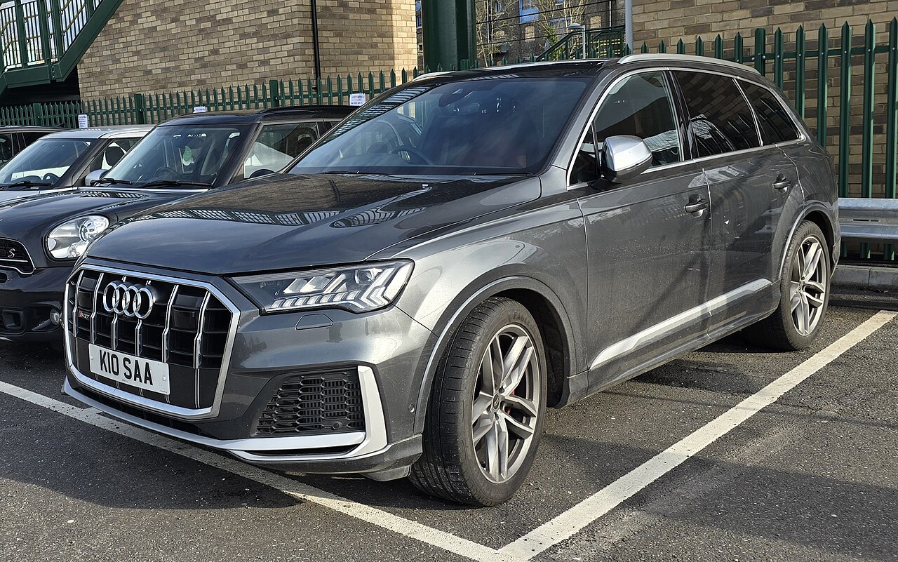 Grey 2023 Audi SQ7 TFSI front and side