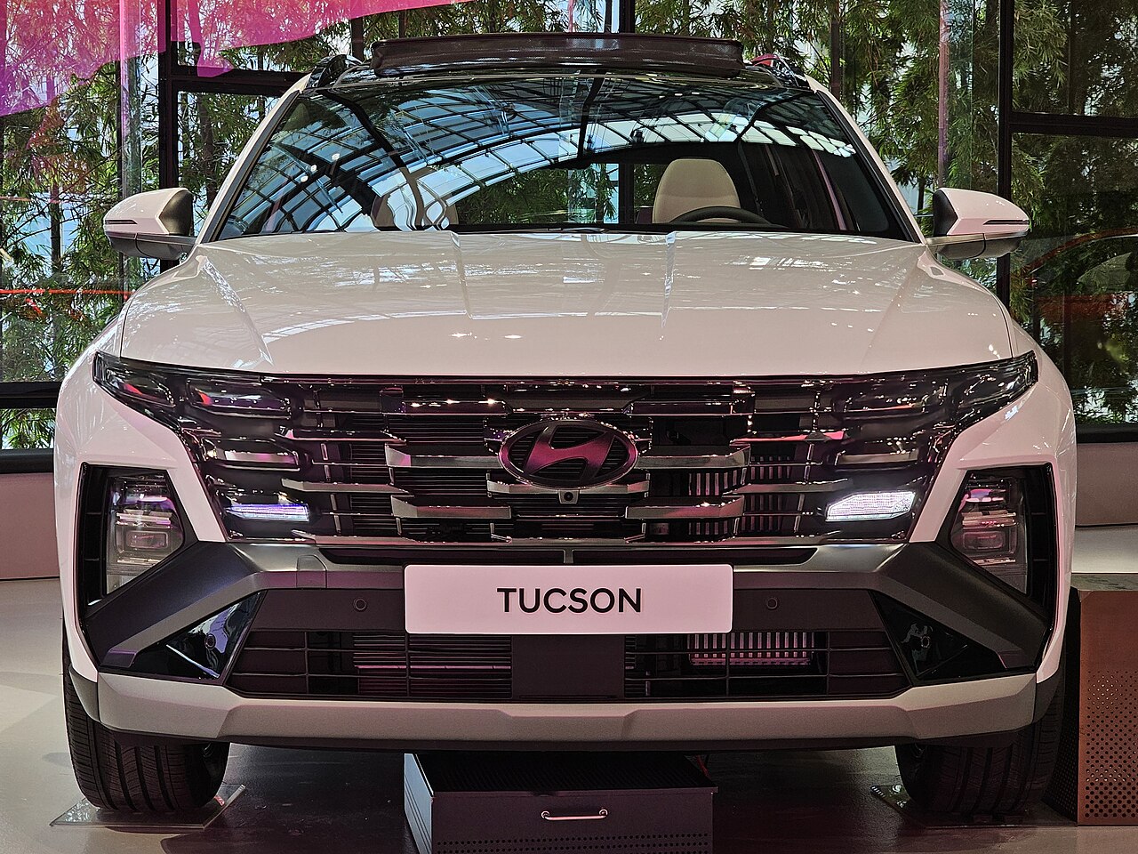White refreshed Hyundai Tucson NX4